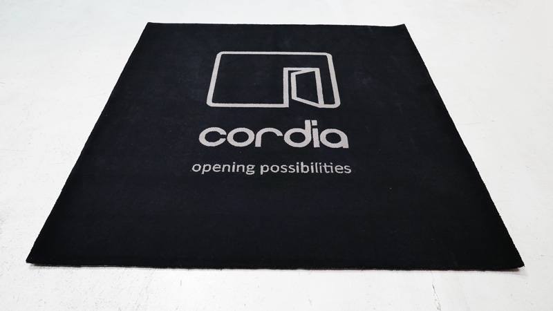 Cordia - dywan z logo